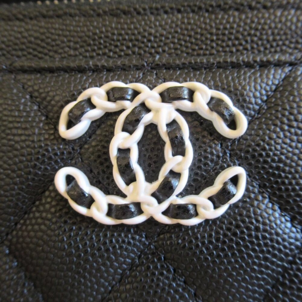AUTHENTIC Chanel black Caviar Classic White Quilted Zip Coin Card Holder Wallet - Picture 15 of 16